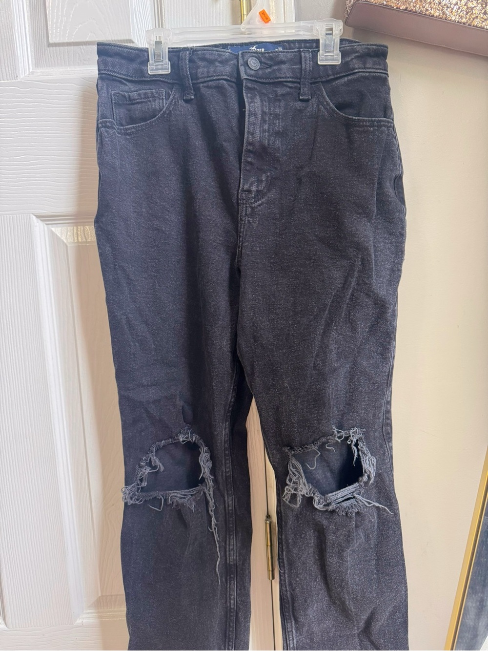 Hollister black high-waisted ripped straight leg jeans Size 29"